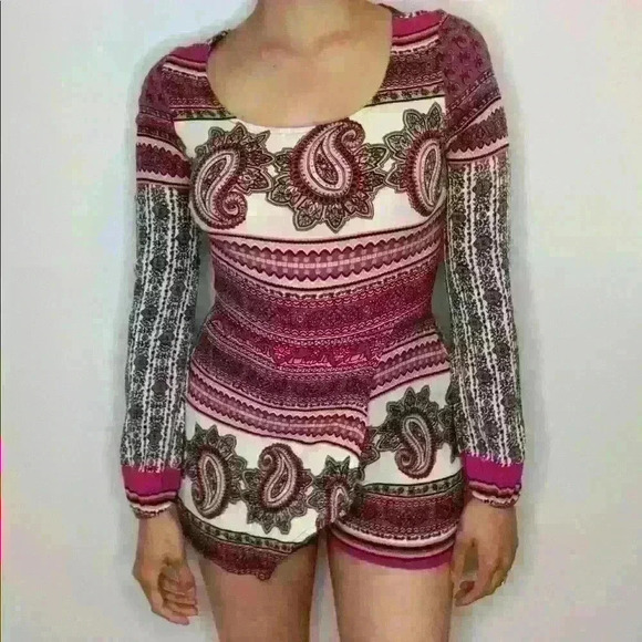 🍁4/$15🍁 Long sleeve romper - Picture 2 of 3